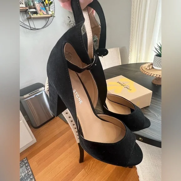 BRAND NEW! Sun & Stone Reeta Pump Black Heels - Picture 7 of 9